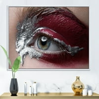 Dizajnerska umjetnost Izbliza ženskih očiju s crvenom šminkom na modernom zidnom tisku na uokvirenom platnu