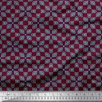 Crvena pamučna tkanina od batista u geometrijskim otiscima kvadrata i trokuta širine dvorišta